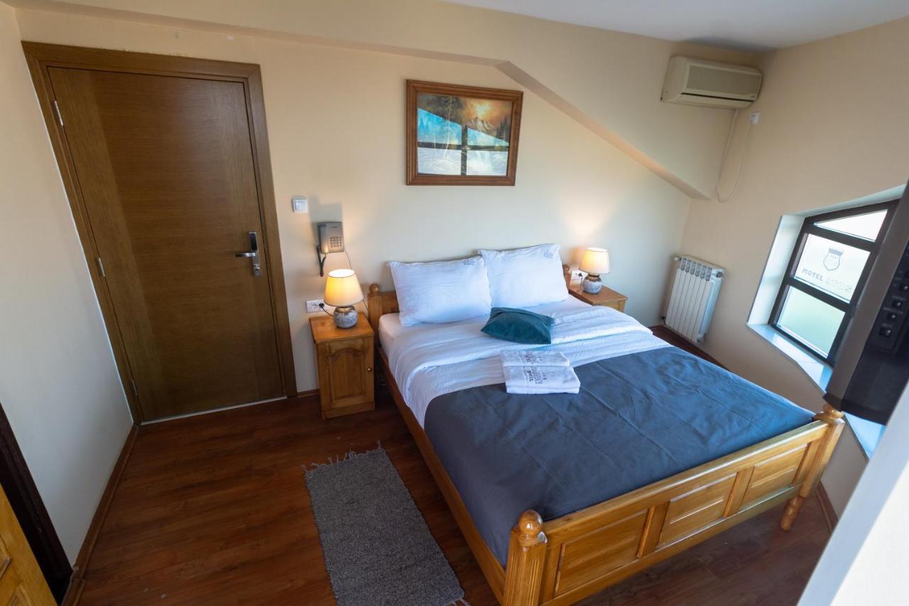 Motel Atos Laktaši Екстериор снимка